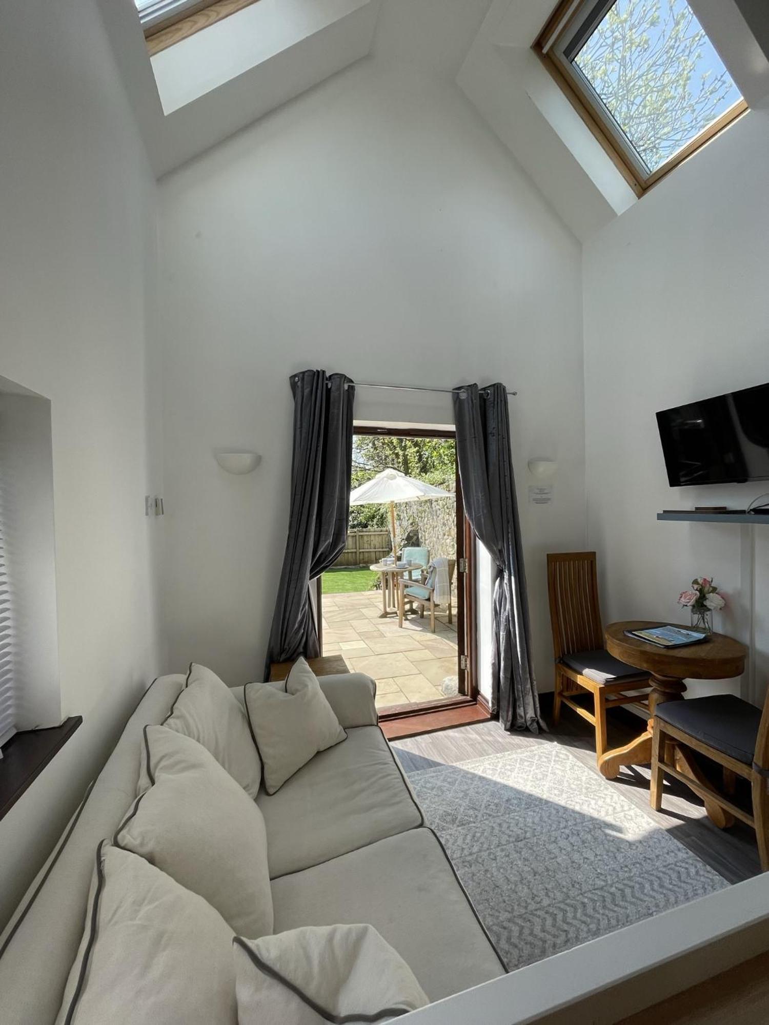 The Stables - Detached Cottage With Private Garden & Hot Tub St Austell Szoba fotó